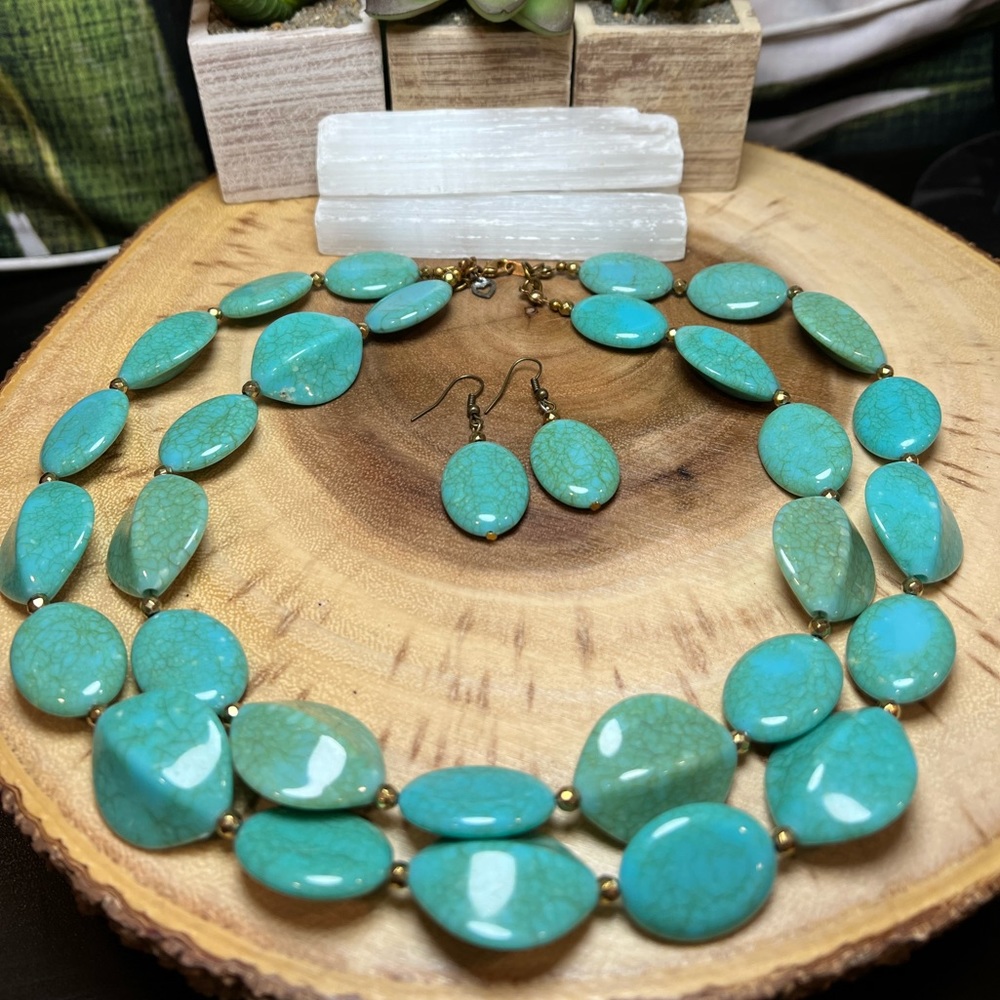 Faux Turquoise Necklace & Earring Set 💙✨